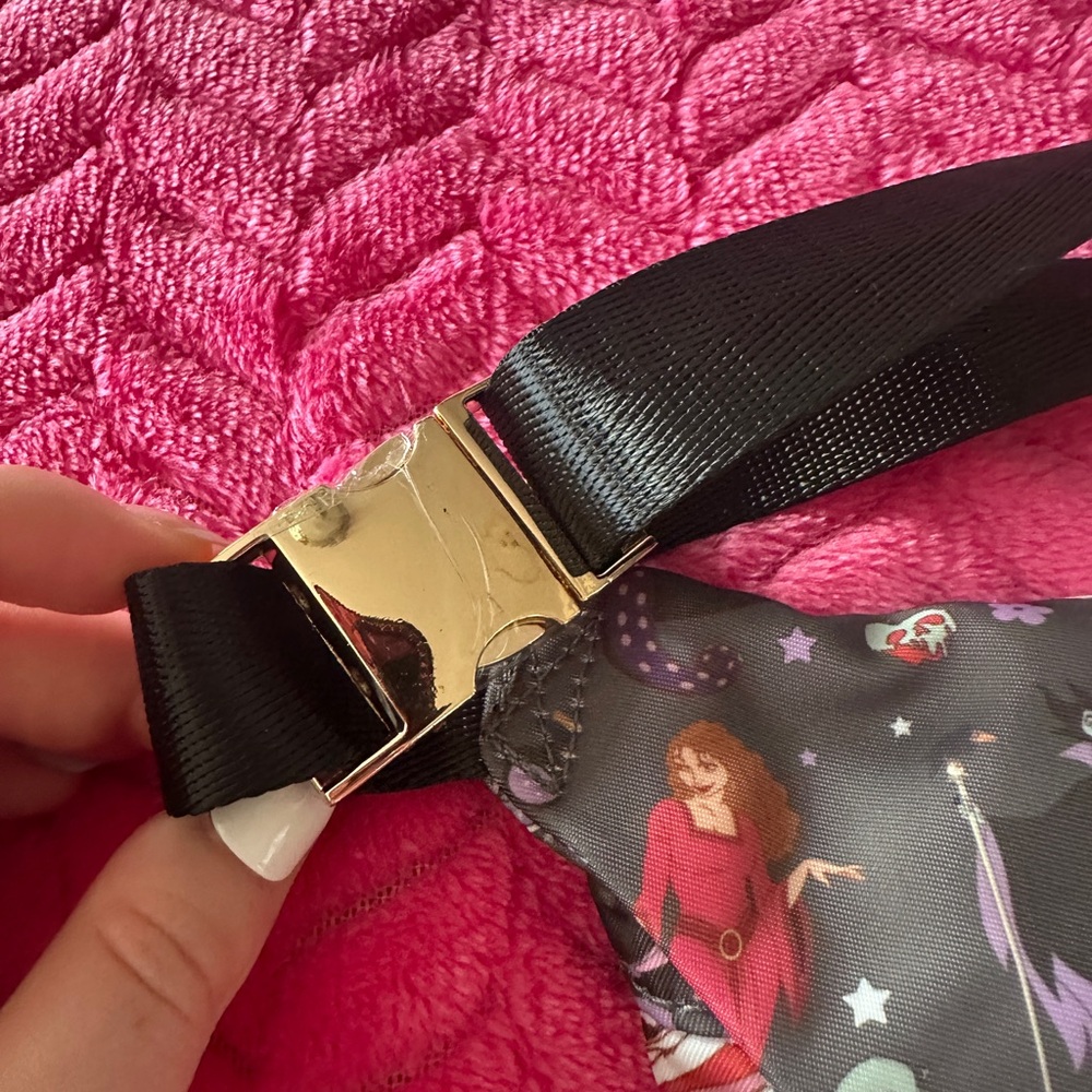 Disney Villains Fanny pack - Picture 4 of 6